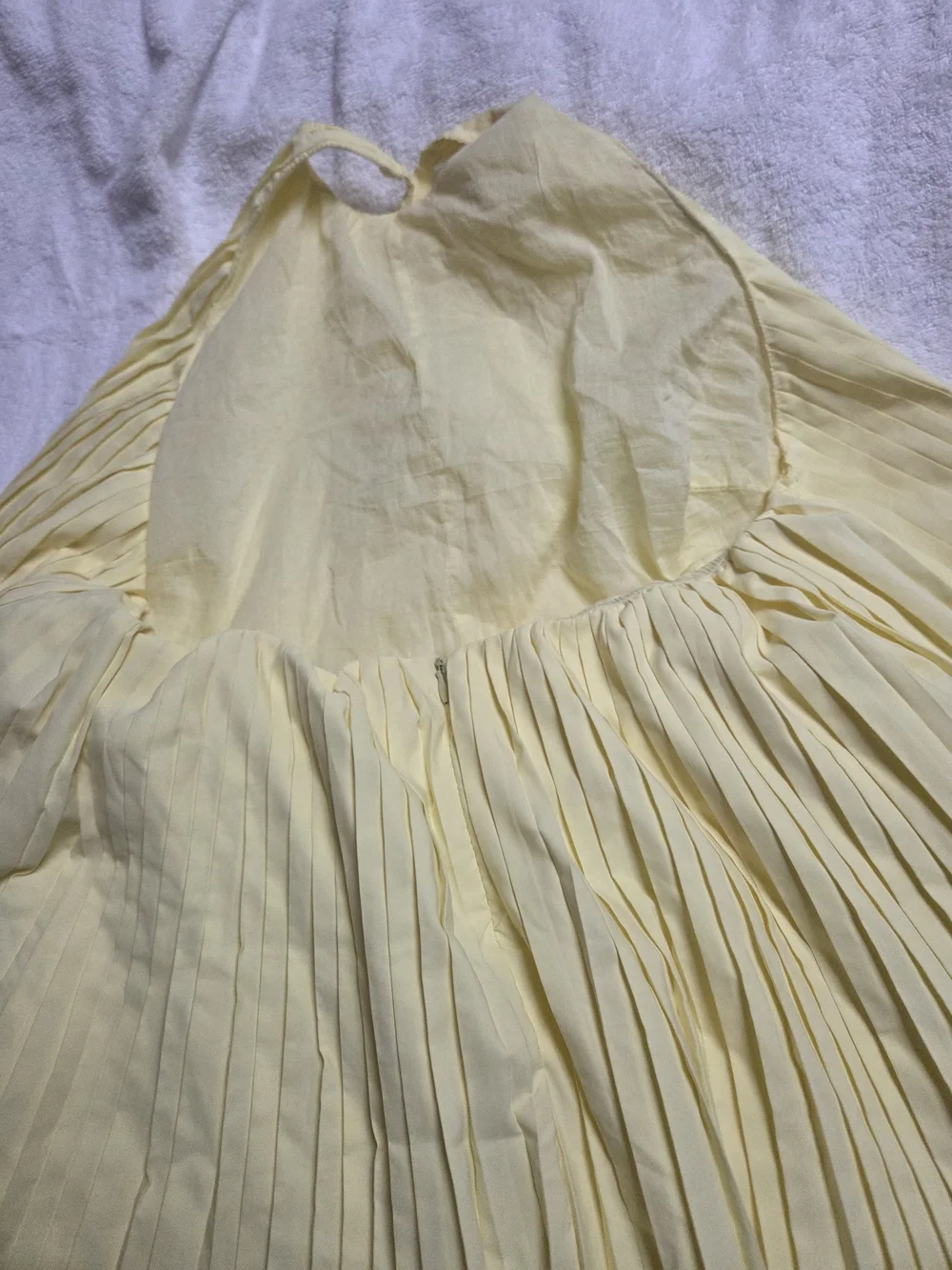 Zara Pleated Halter Dress in Pale Yellow - Picture 3 of 9